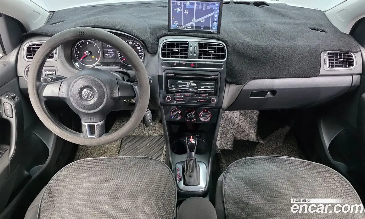 Volkswagen Polo 2013 1.6 автомат (гидро), фото 7 Volkswagen Polo 2013 1.6 автомат (гидро), фото 7