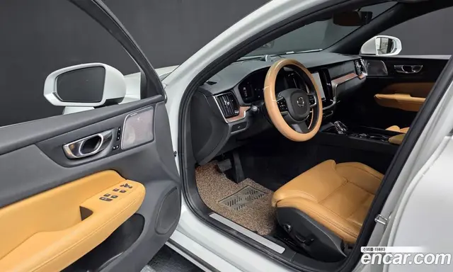 Volvo S60 2023 2.0 автомат (гидро), миниатюра 10 Volvo S60 2023 2.0 автомат (гидро), миниатюра 10