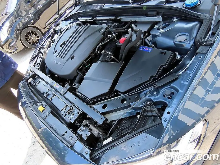 Volvo V60 2022 2.0 автомат (гидро), фото 19 Volvo V60 2022 2.0 автомат (гидро), фото 19