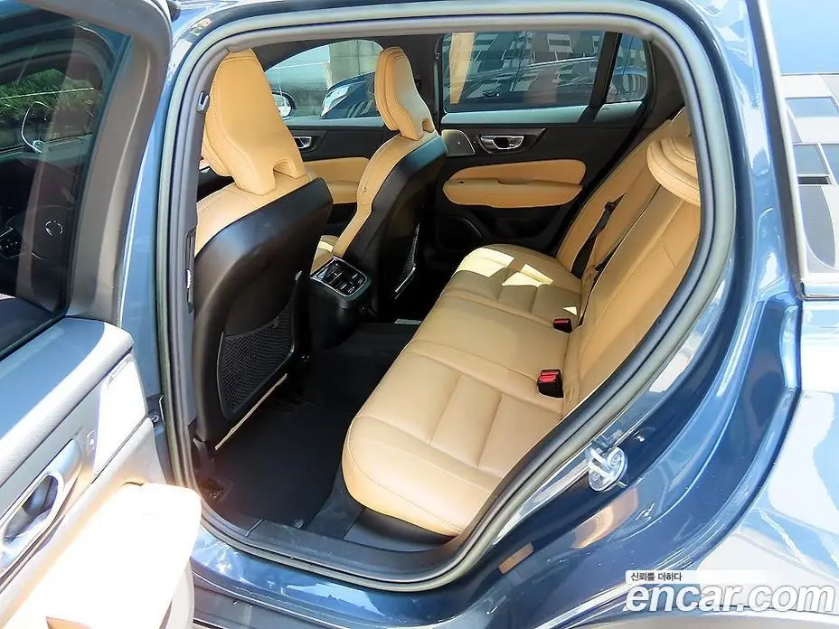 Volvo V60 2022 2.0 автомат (гидро), фото 6 Volvo V60 2022 2.0 автомат (гидро), фото 6
