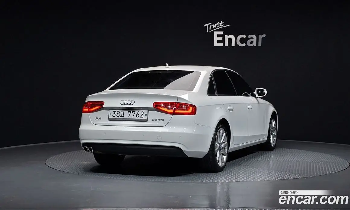 Audi A4 2015 2.0 автомат (гидро), фото 4 Audi A4 2015 2.0 автомат (гидро), фото 4