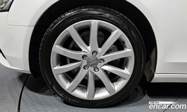 Audi A4 2015 2.0 автомат (гидро), миниатюра 5 Audi A4 2015 2.0 автомат (гидро), миниатюра 5