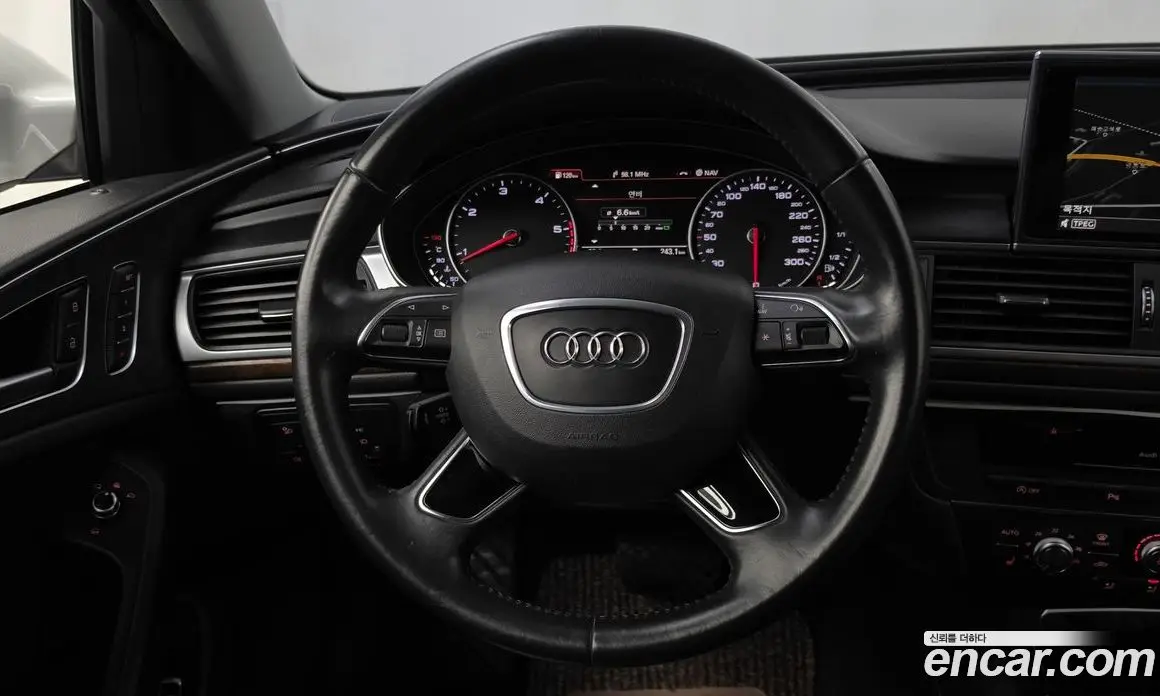 Audi A6 2015 2.0 автомат (гидро), фото 13