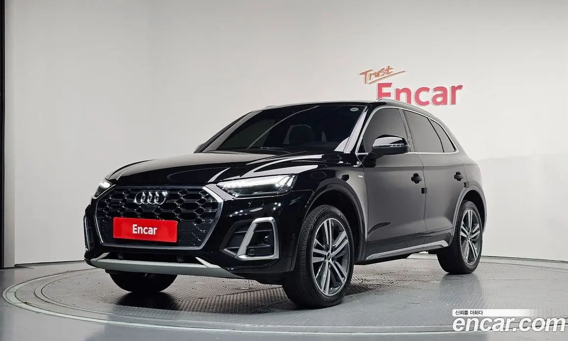 Audi Q5 2021 2.0 автомат (гидро), фото 1 Audi Q5 2021 2.0 автомат (гидро), фото 1