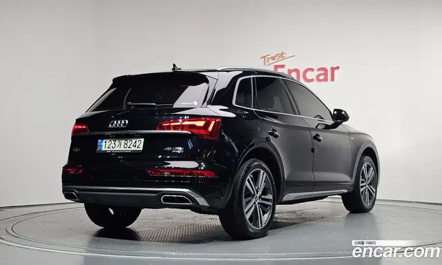 Audi Q5 2021 2.0 автомат (гидро), миниатюра 2 Audi Q5 2021 2.0 автомат (гидро), миниатюра 2