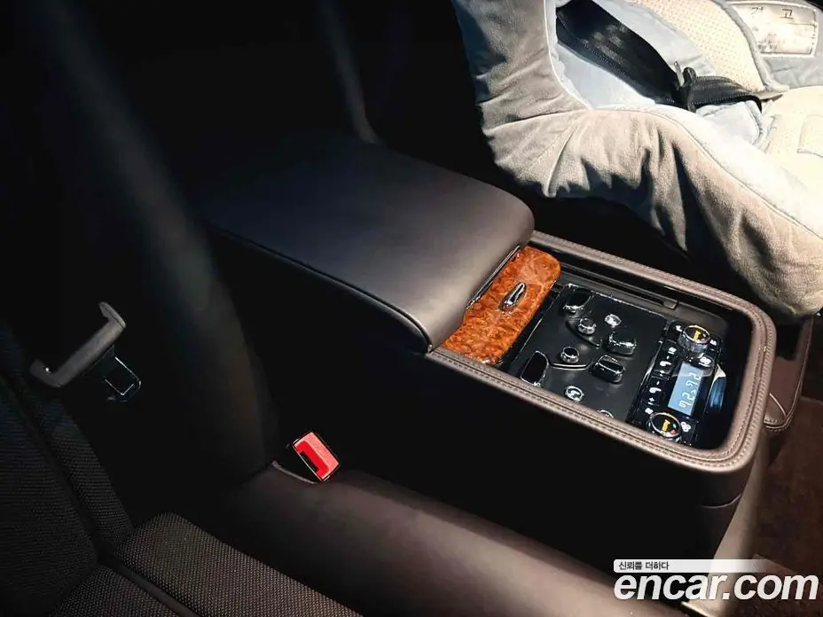 Bentley Mulsanne 2011 6.8 автомат (гидро), фото 19
