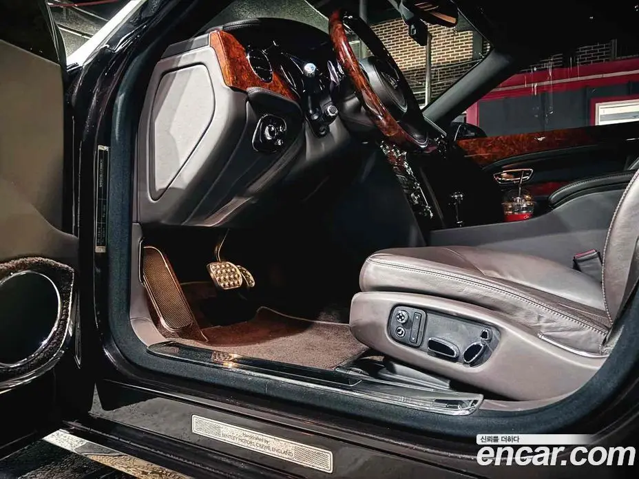 Bentley Mulsanne 2011 6.8 автомат (гидро), фото 8