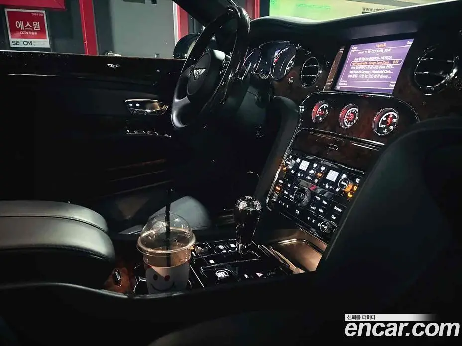 Bentley Mulsanne 2011 6.8 автомат (гидро), фото 9
