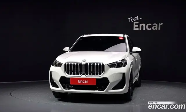 BMW X1 2024 2.0 автомат (гидро), миниатюра 3