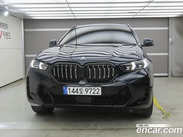 BMW X6 2024 3.0 автомат (гидро), миниатюра 2
