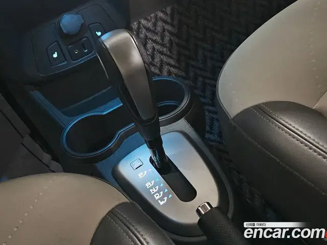 Chevrolet Spark 2014 1.0 автомат (гидро), миниатюра 9