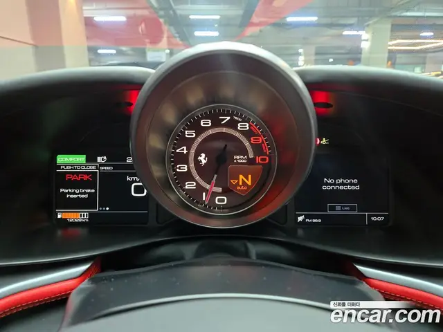Ferrari GTC4 Lusso 2019 6.3 автомат (гидро), миниатюра 11 Ferrari GTC4 Lusso 2019 6.3 автомат (гидро), миниатюра 11