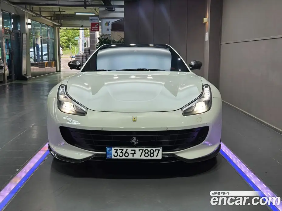 Ferrari GTC4 Lusso 2019 6.3 автомат (гидро), фото 4 Ferrari GTC4 Lusso 2019 6.3 автомат (гидро), фото 4