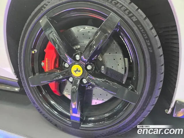 Ferrari GTC4 Lusso 2019 6.3 автомат (гидро), миниатюра 7 Ferrari GTC4 Lusso 2019 6.3 автомат (гидро), миниатюра 7