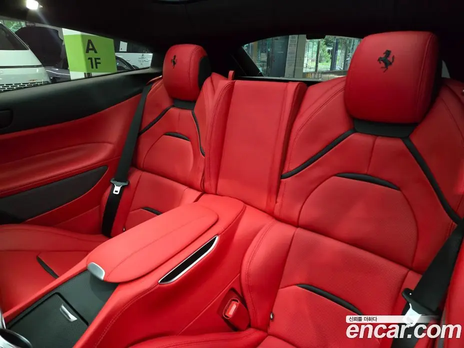 Ferrari GTC4 Lusso 2019 6.3 автомат (гидро), фото 9 Ferrari GTC4 Lusso 2019 6.3 автомат (гидро), фото 9