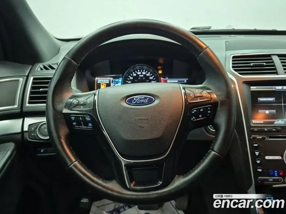 Ford Explorer 2016 2.3 автомат (гидро), фото 8 Ford Explorer 2016 2.3 автомат (гидро), фото 8