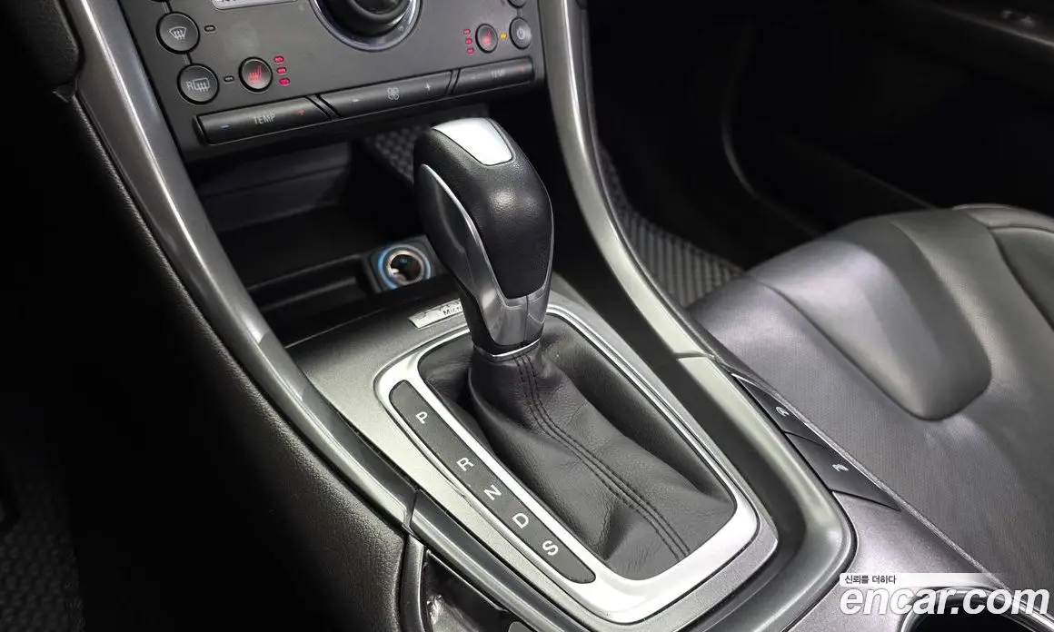 Ford Mondeo 2016 2.0 автомат (гидро), фото 9