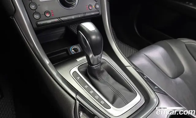 Ford Mondeo 2016 2.0 автомат (гидро), миниатюра 9