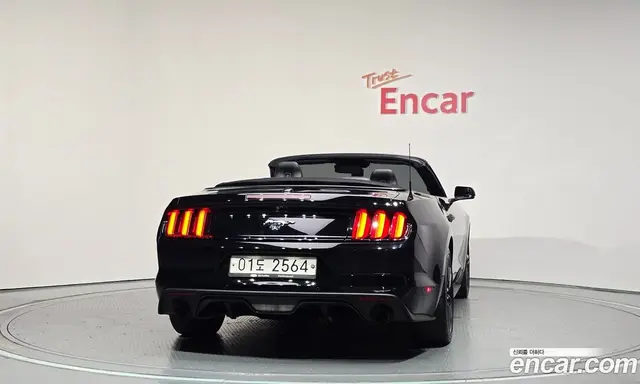 Ford Mustang 2017 2.3 автомат (гидро), миниатюра 4