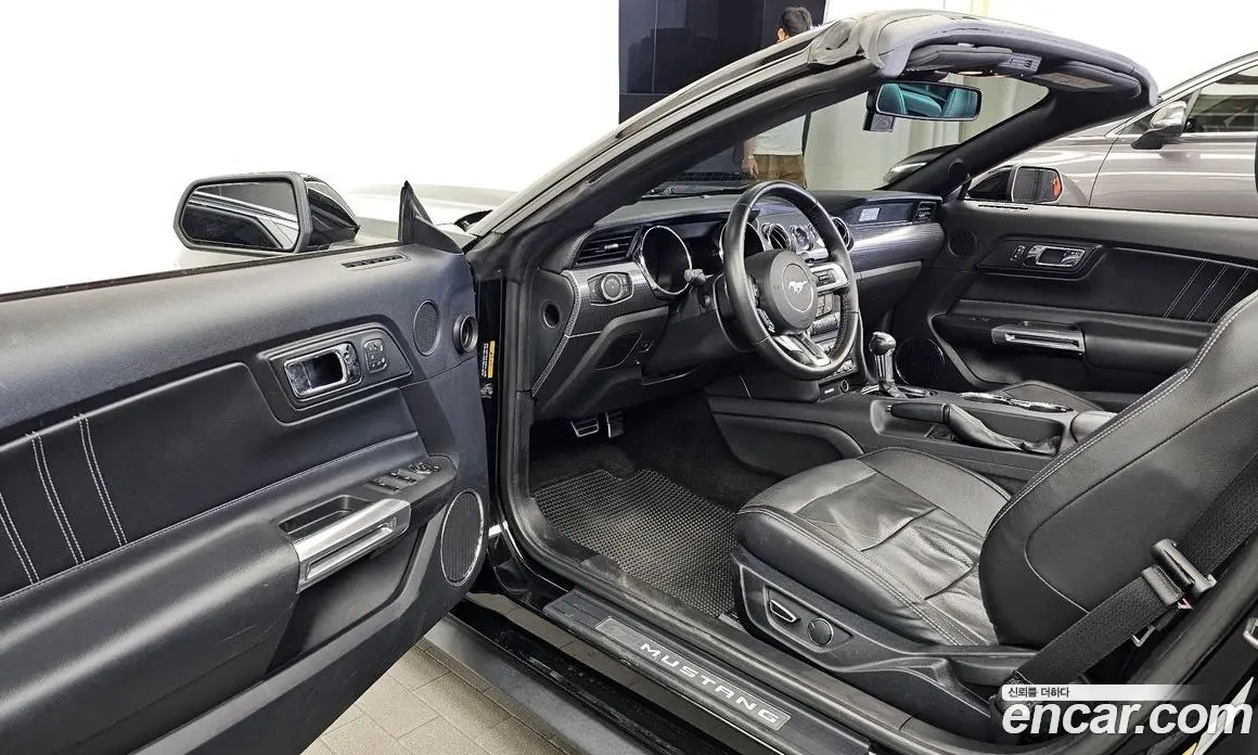 Ford Mustang 2017 2.3 автомат (гидро), фото 10