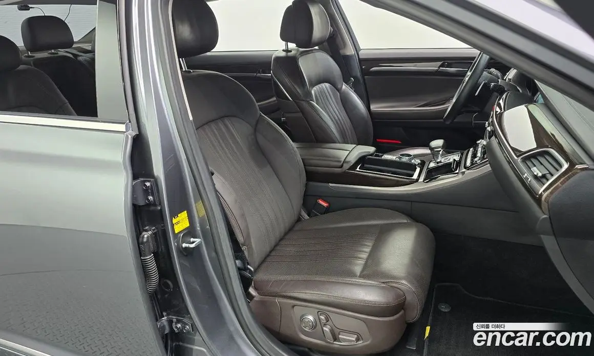 Genesis EQ900 2016 3.8 автомат (гидро), фото 12 Genesis EQ900 2016 3.8 автомат (гидро), фото 12