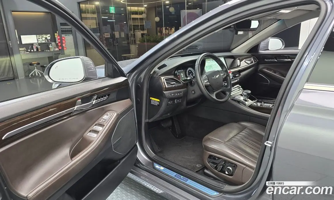 Genesis EQ900 2016 3.8 автомат (гидро), фото 10 Genesis EQ900 2016 3.8 автомат (гидро), фото 10