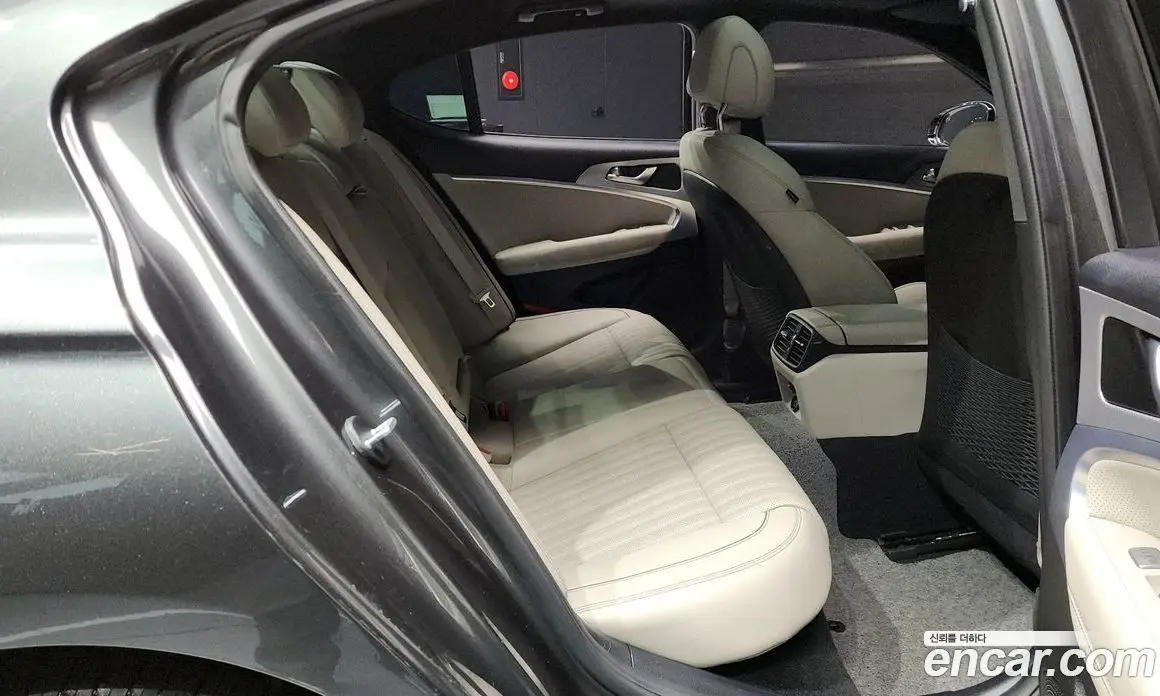Genesis G70 2021 2.0 автомат (гидро), фото 12 Genesis G70 2021 2.0 автомат (гидро), фото 12