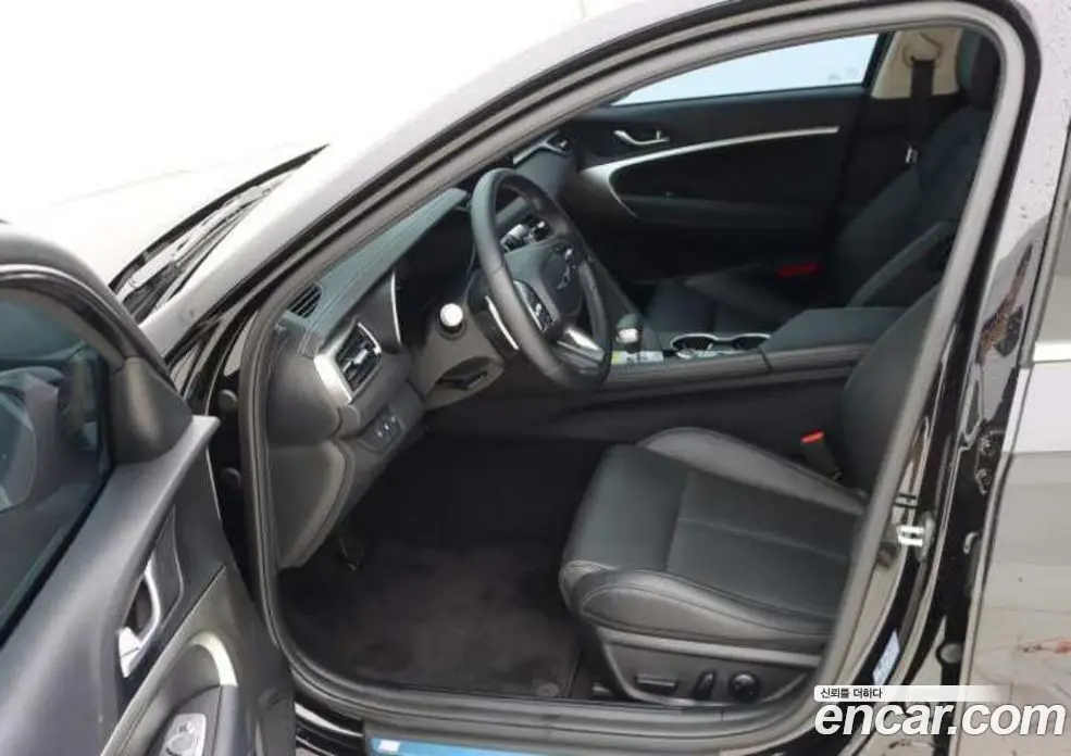 Genesis G70 2024 2.5 автомат (гидро), фото 4 Genesis G70 2024 2.5 автомат (гидро), фото 4