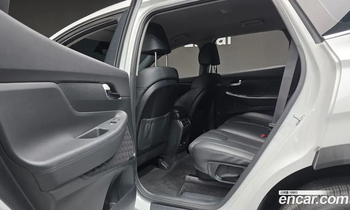 Hyundai Santa Fe 2023 1.6 автомат (гидро), фото 16 Hyundai Santa Fe 2023 1.6 автомат (гидро), фото 16