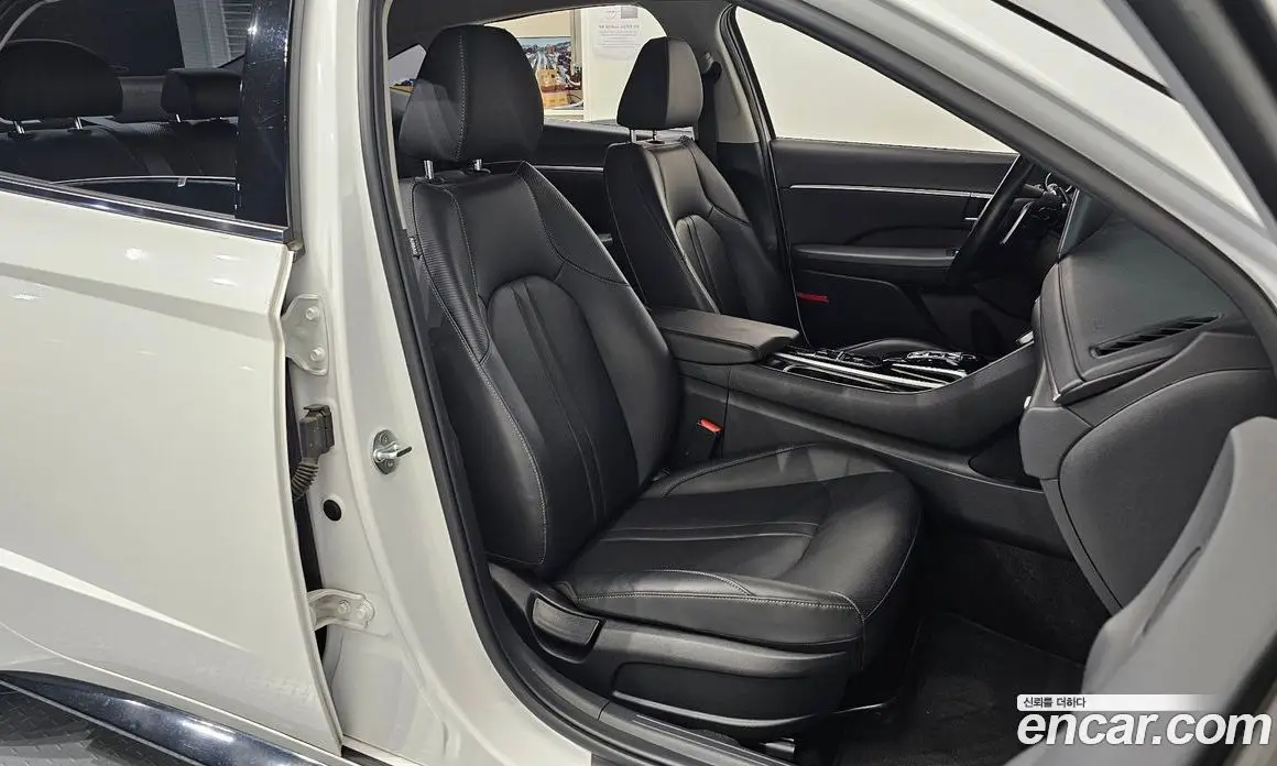 Hyundai Sonata 2022 2.0 автомат (гидро), фото 12