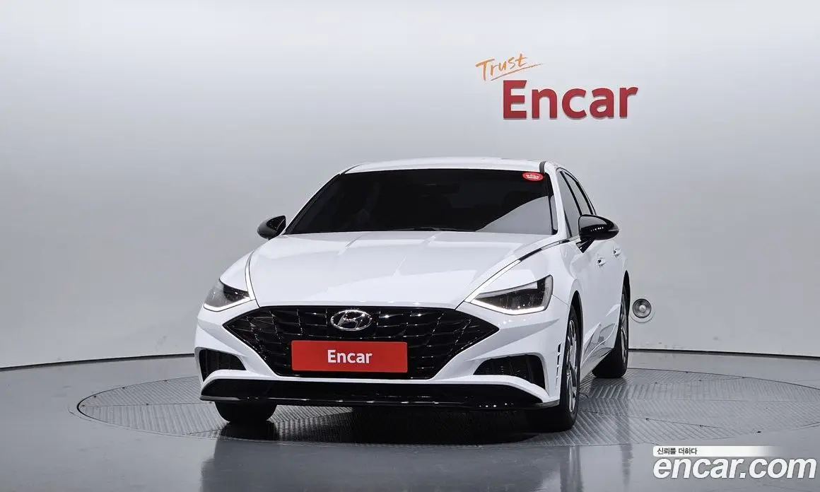 Hyundai Sonata 2022 2.0 автомат (гидро), фото 3