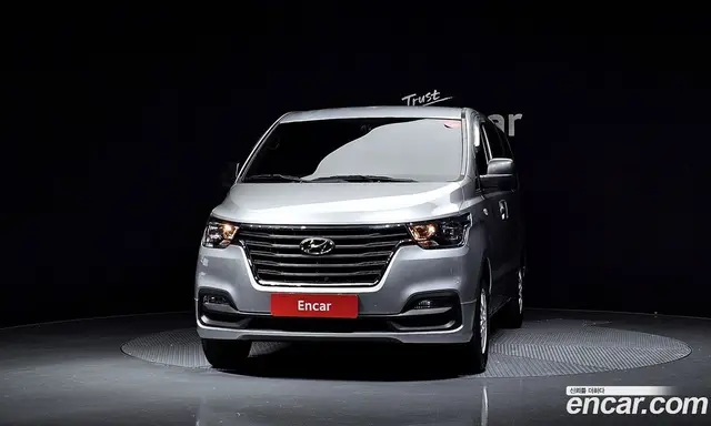 Hyundai Starex 2020 2.5 автомат (гидро), миниатюра 3