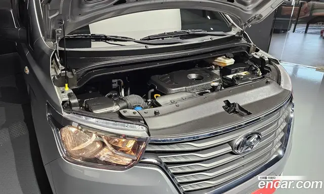 Hyundai Starex 2020 2.5 автомат (гидро), миниатюра 6