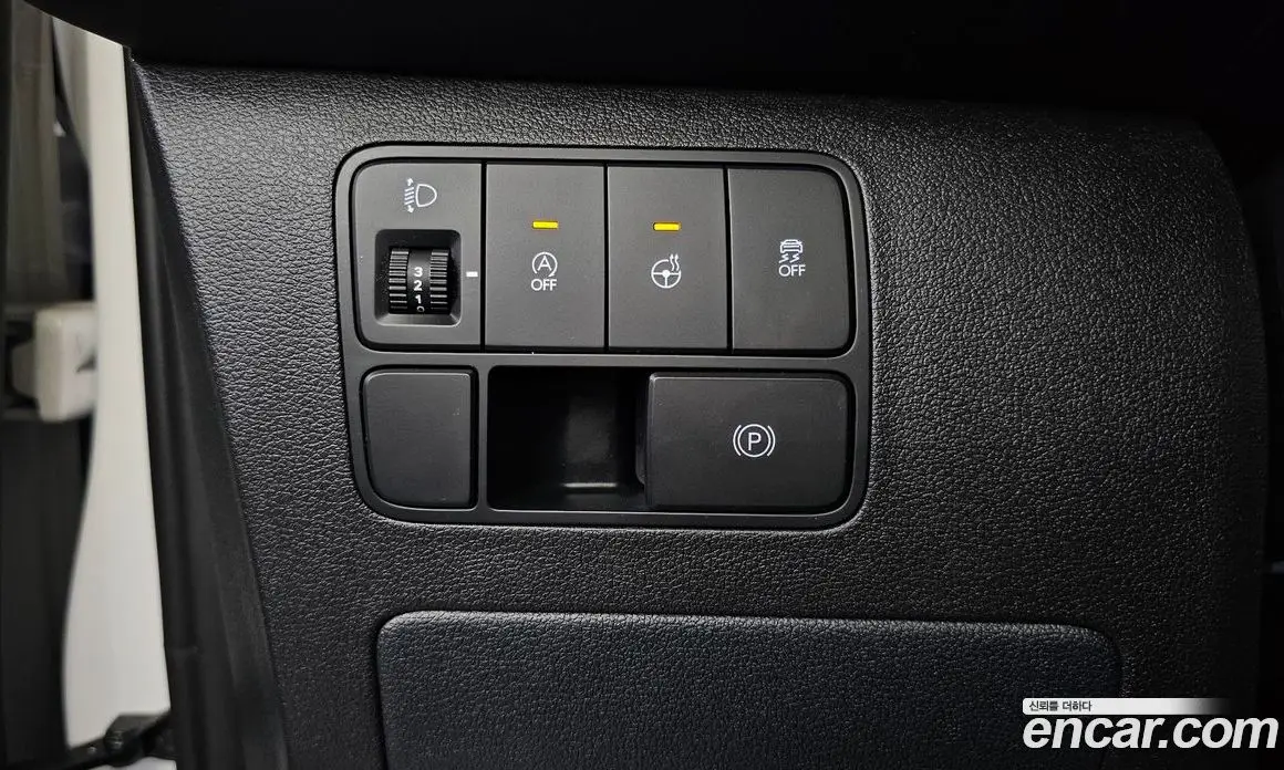 Hyundai Staria 2023 2.2 автомат (гидро), фото 13