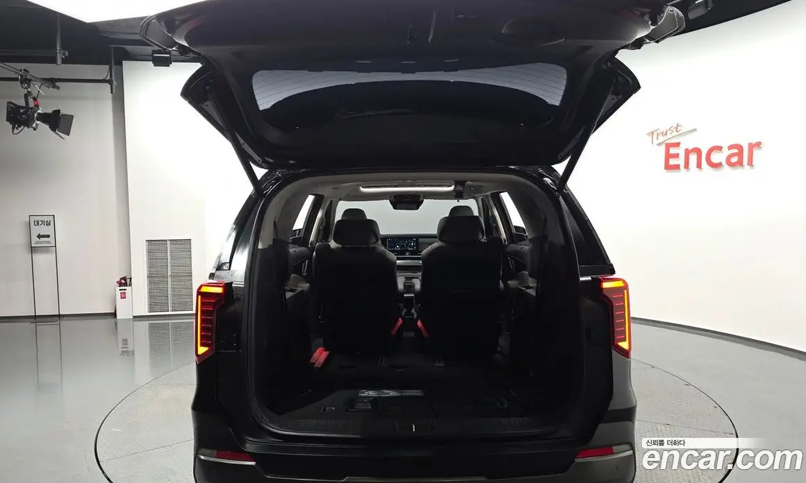 Kia Carnival 2025 2.2 автомат (гидро), фото 20 Kia Carnival 2025 2.2 автомат (гидро), фото 20