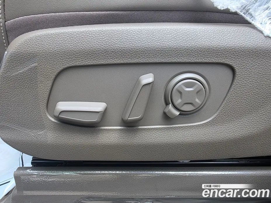 Kia Carnival 2026 1.6 автомат (гидро), фото 19