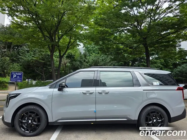 Kia Carnival 2026 1.6 автомат (гидро), миниатюра 3