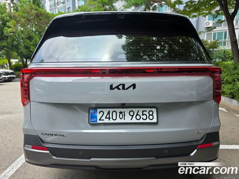 Kia Carnival 2026 1.6 автомат (гидро), фото 5