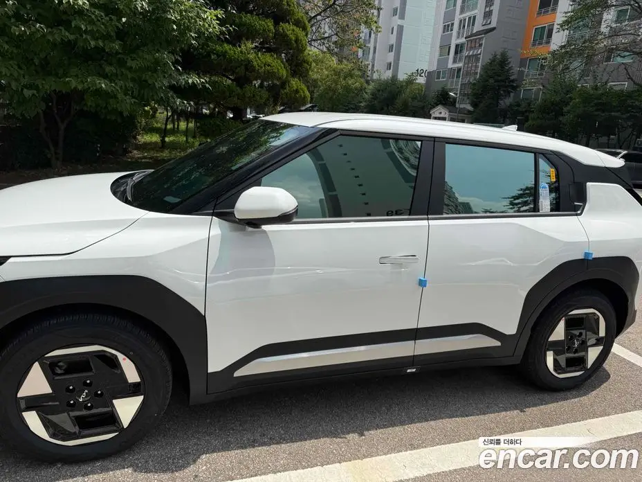 Kia EV3 2026 автомат (гидро), фото 4 Kia EV3 2026 автомат (гидро), фото 4