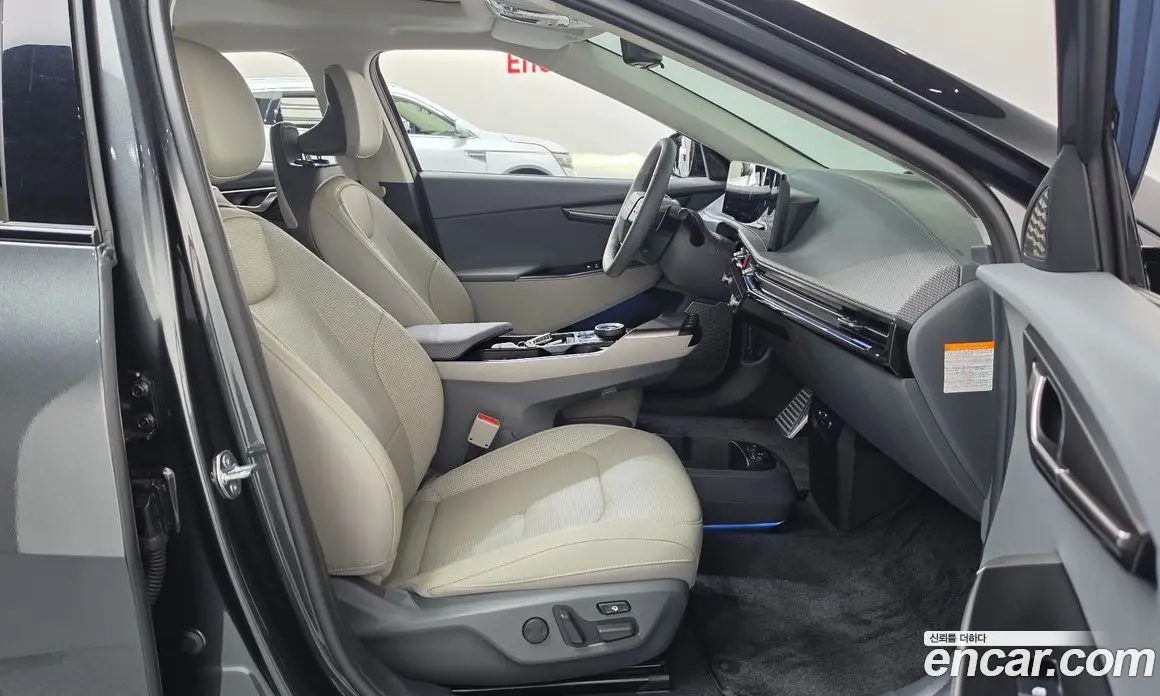 Kia EV6 2024 0.1 автомат (гидро), фото 11 Kia EV6 2024 0.1 автомат (гидро), фото 11