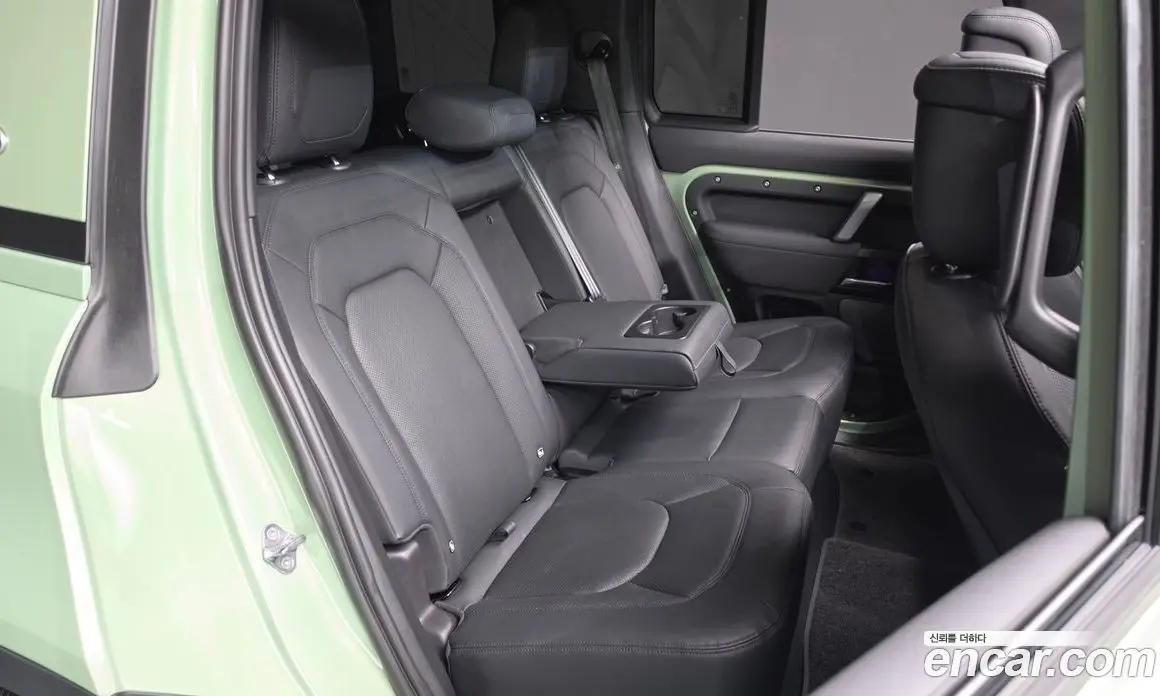 Land Rover Defender 2023 3.0 автомат (гидро), фото 11 Land Rover Defender 2023 3.0 автомат (гидро), фото 11