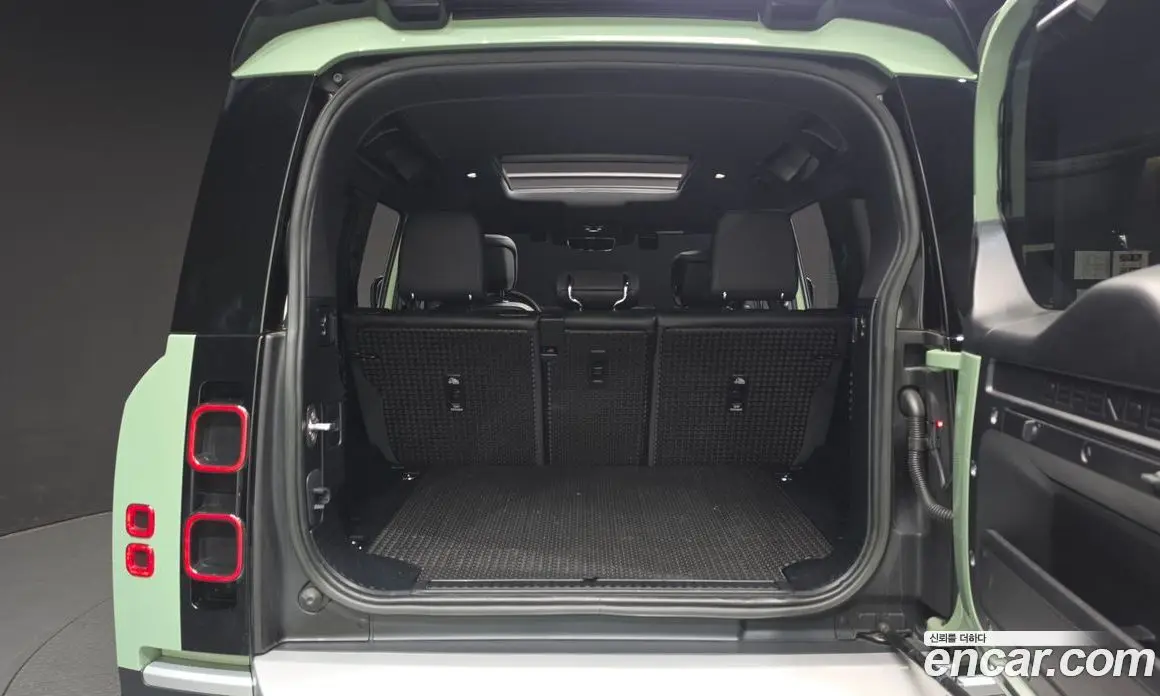 Land Rover Defender 2023 3.0 автомат (гидро), фото 19 Land Rover Defender 2023 3.0 автомат (гидро), фото 19