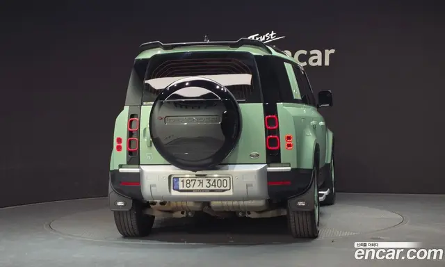 Land Rover Defender 2023 3.0 автомат (гидро), миниатюра 4 Land Rover Defender 2023 3.0 автомат (гидро), миниатюра 4
