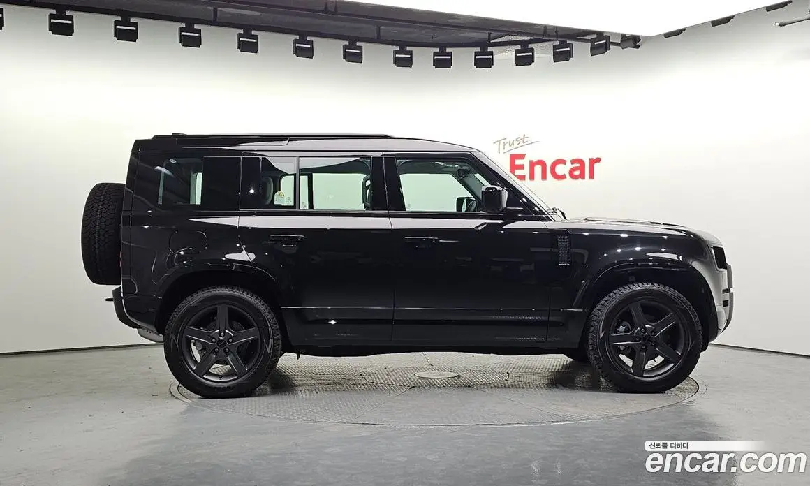 Land Rover Defender 2026 3.0 автомат (гидро), фото 5