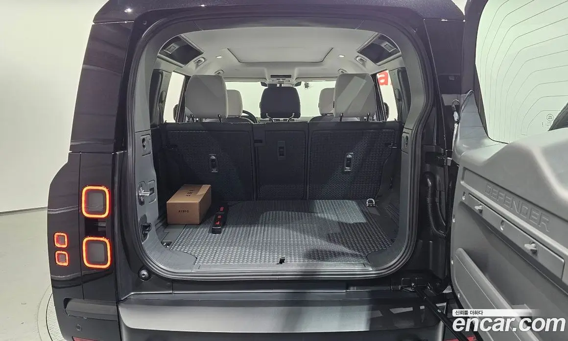 Land Rover Defender 2026 3.0 автомат (гидро), фото 10