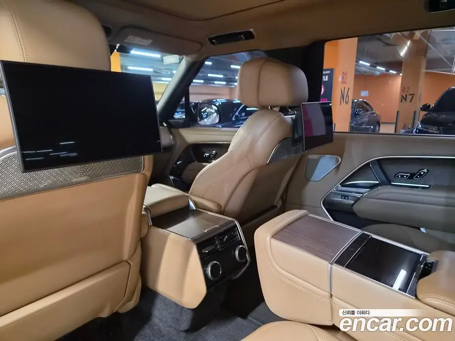 Land Rover Range Rover 2022 4.4 автомат (гидро), фото 8 Land Rover Range Rover 2022 4.4 автомат (гидро), фото 8