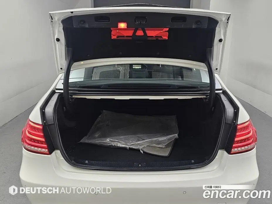 Mercedes-Benz E-Class 2014 2.1 автомат (гидро), фото 20 Mercedes-Benz E-Class 2014 2.1 автомат (гидро), фото 20