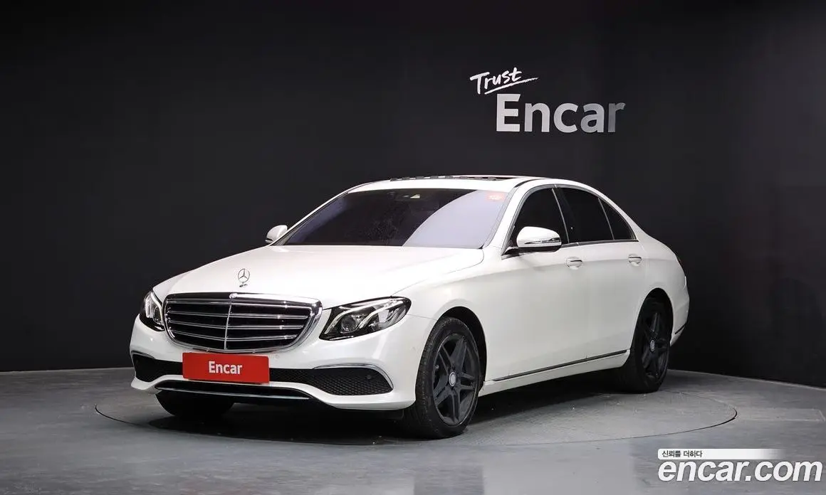 Mercedes-Benz E-Class 2016 1.9 автомат (гидро), фото 1 Mercedes-Benz E-Class 2016 1.9 автомат (гидро), фото 1
