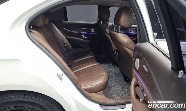 Mercedes-Benz E-Class 2016 1.9 автомат (гидро), миниатюра 11 Mercedes-Benz E-Class 2016 1.9 автомат (гидро), миниатюра 11