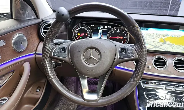 Mercedes-Benz E-Class 2016 1.9 автомат (гидро), миниатюра 12